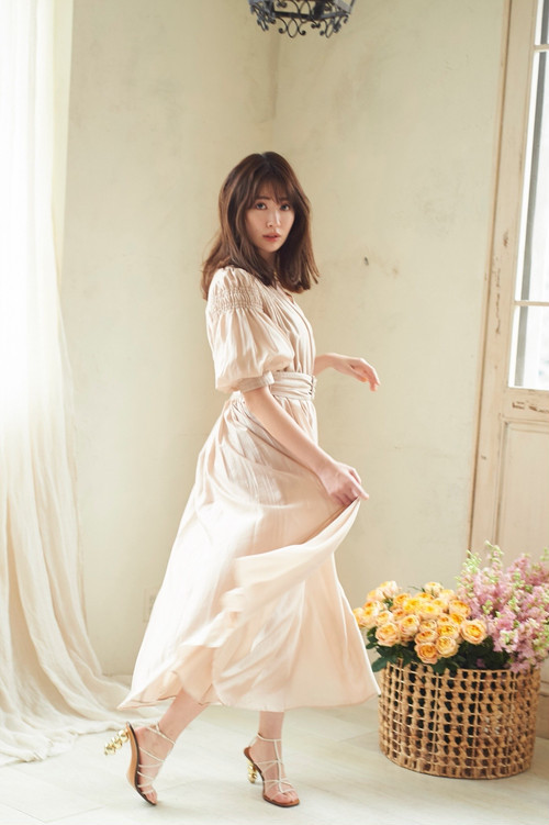 Fubail / 【新色】Airy Volume Sleeve Dress 入金確認後3-5営業日発送
