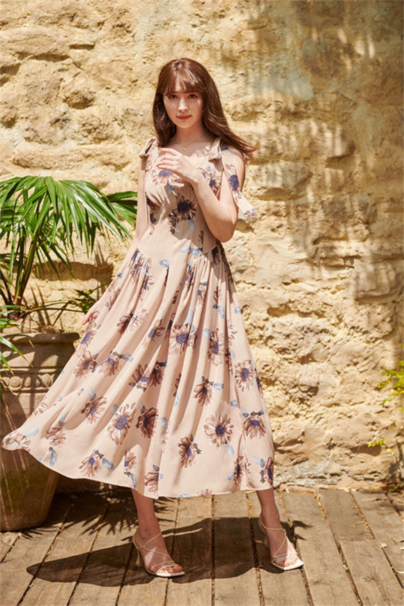 Sunflower-Printed Midi Dress brandy rose