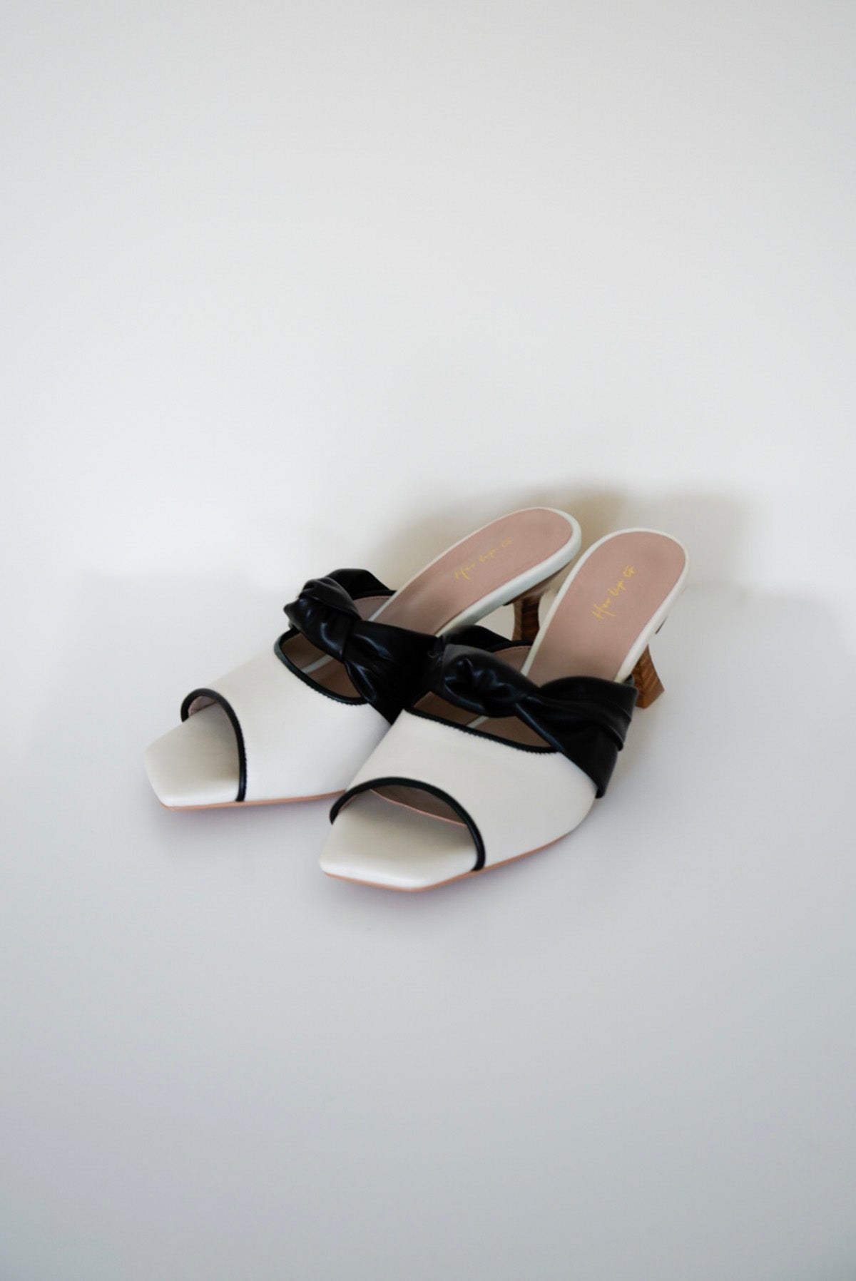 Fubail / Twisted Two-Tone Mules Fubail / Twisted Two-Tone Mules