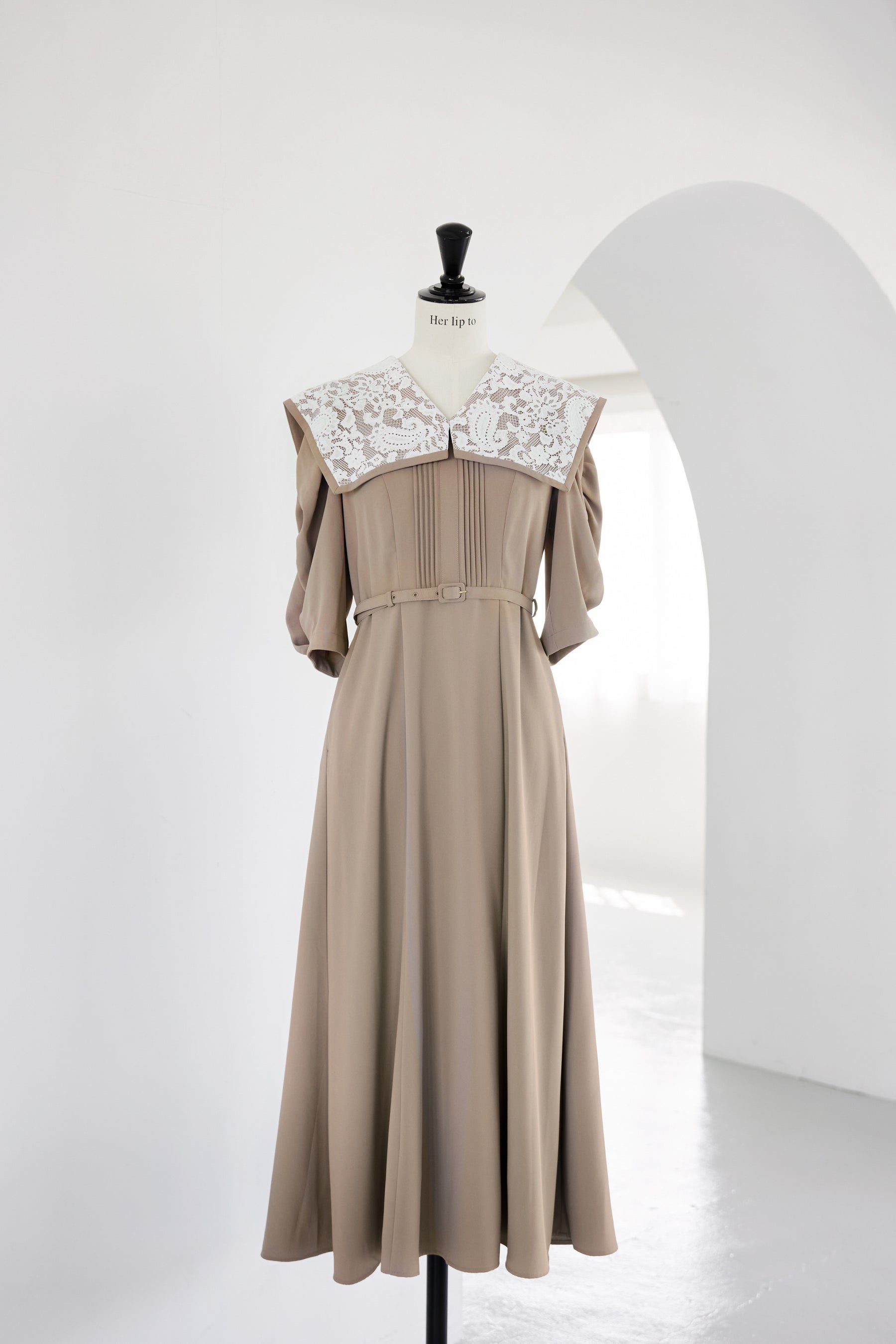Fubail / Vyronas Lace Collar Dress