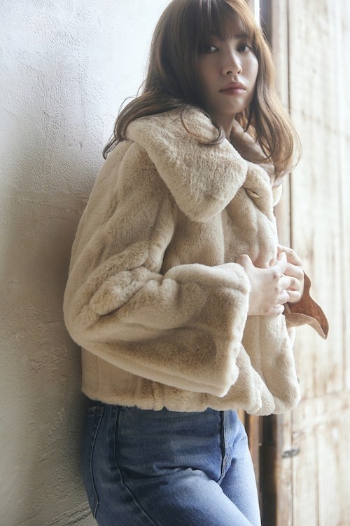 Winter Love Faux Fur Coat beige Sサイズ