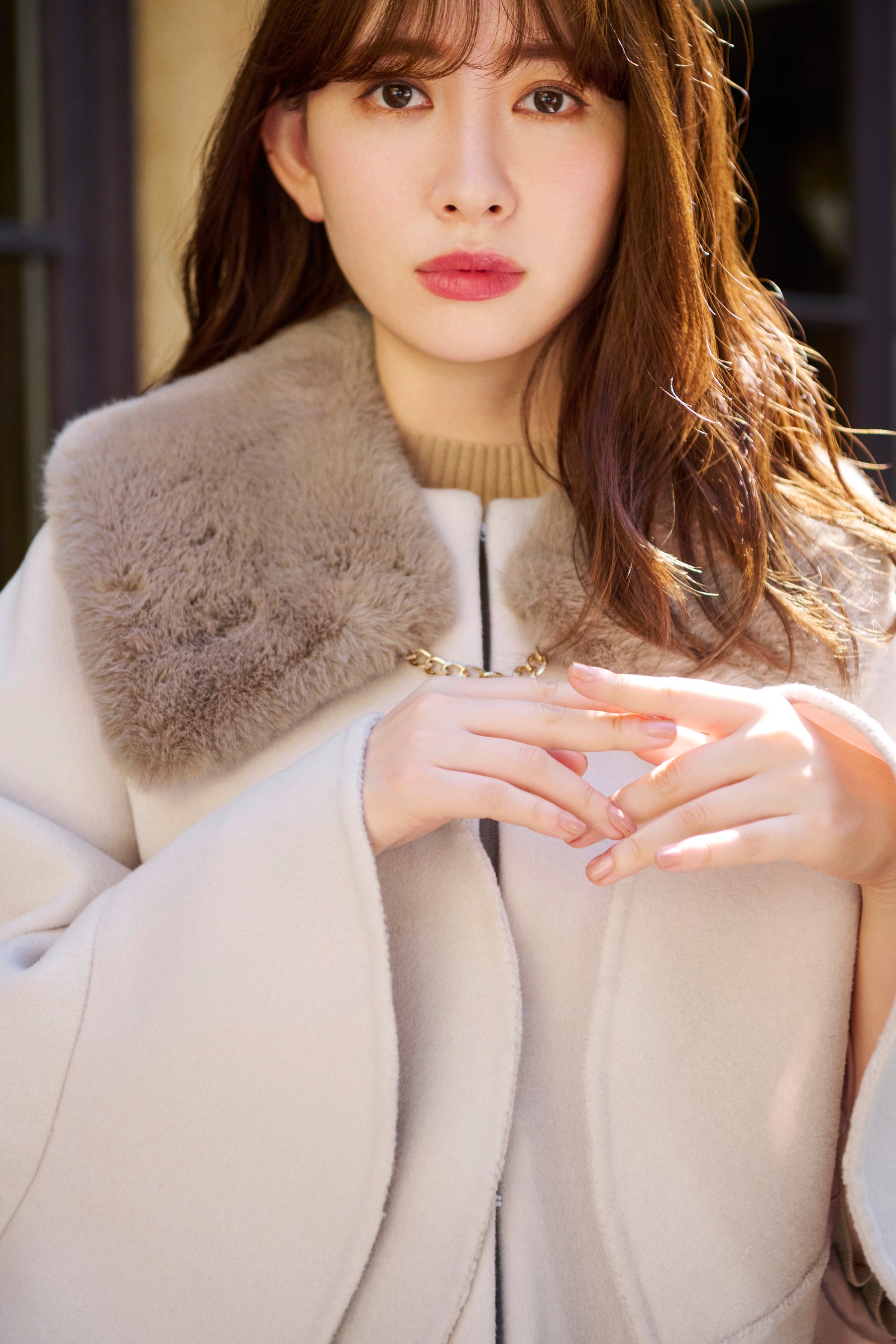 Fubail / Convertible Faux Fur Tippet Coat
