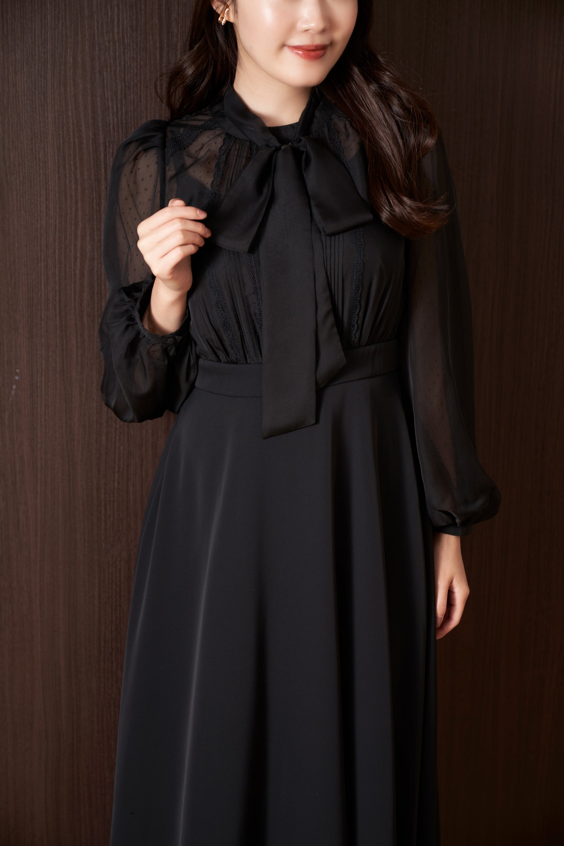 Fubail / Bow-Tie Chiffon Midi Dress