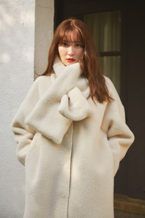 初期のものですFaux Fur Reversible Coat - 毛皮/ファーコート