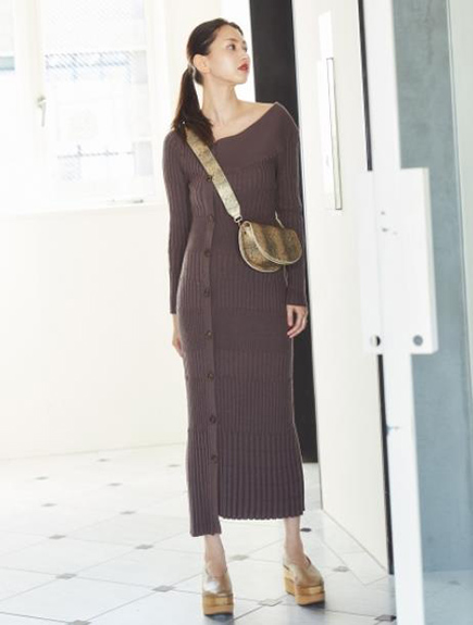 Fubail / アシンメトリーボタンニットワンピース